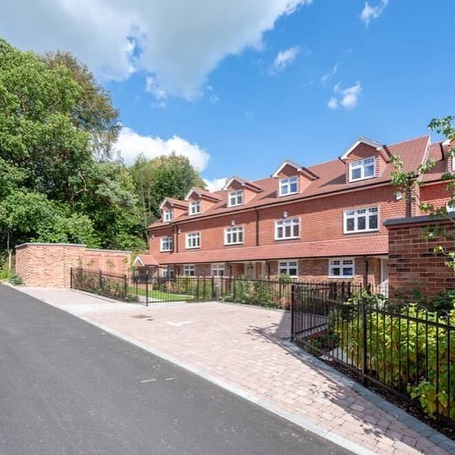 Home Of The Week: Plot 15 The Brightling at Mayfield Place, Mayfield. A lovely 3 bedroom mews home that boasts a living/dining room with patio doors leading onto the individually designed landscaped rear garden.
What’s more, we’ll pay 5% deposit if you reserve by 31st July 2019!
#joneshomes #joneshome #joneshomesuk #homeoftheweek #home #newhome #newhomes #newbuild #newbuildhome #property #newhome Home Of The Week: Plot 15 The Brightling at Mayfield Place, Mayfield. A lovely 3 bedroom mews home that boasts a living/dining room with patio doors leading onto the individually designed landscaped rear garden.
What’s more, we’ll pay 5% deposit if you reserve by 31st July 2019!
#joneshomes #joneshome #joneshomesuk #homeoftheweek #home #newhome #newhomes #newbuild #newbuildhome #property #newhome